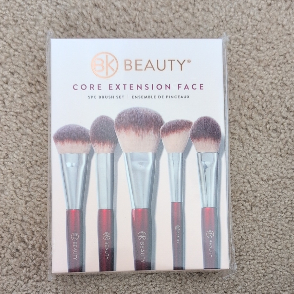 BK Beauty Core Extension Face Brush Set - Red